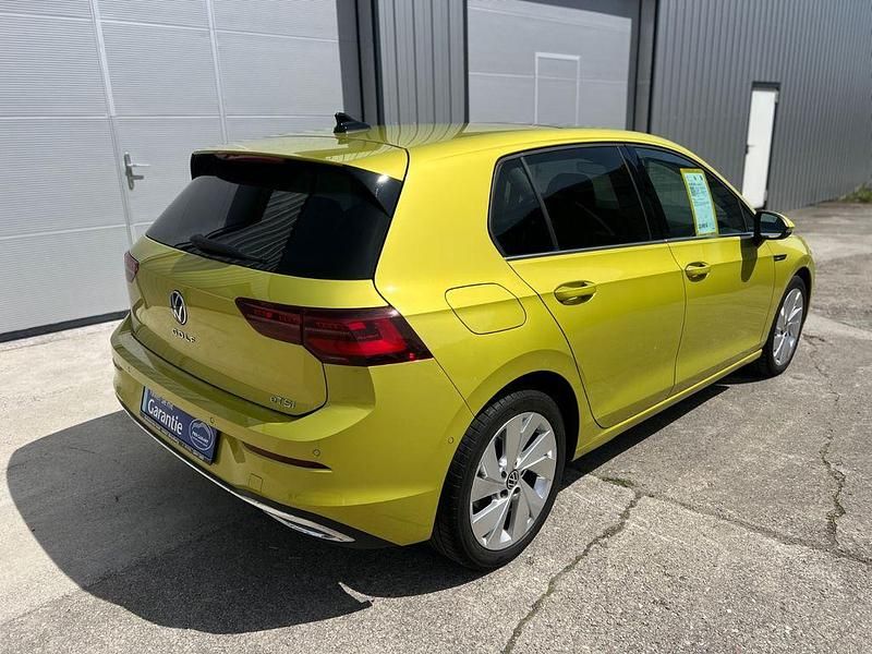 Gebraucht VW Golf VII Style 150 PS (110 kW) 2020 Gelb Limousine