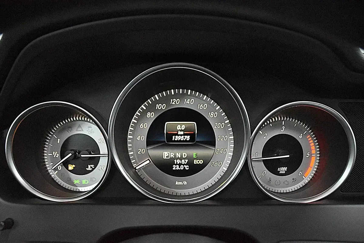 Gebraucht Mercedes C250 204 PS (150 kW) 2014 Grau Kombi