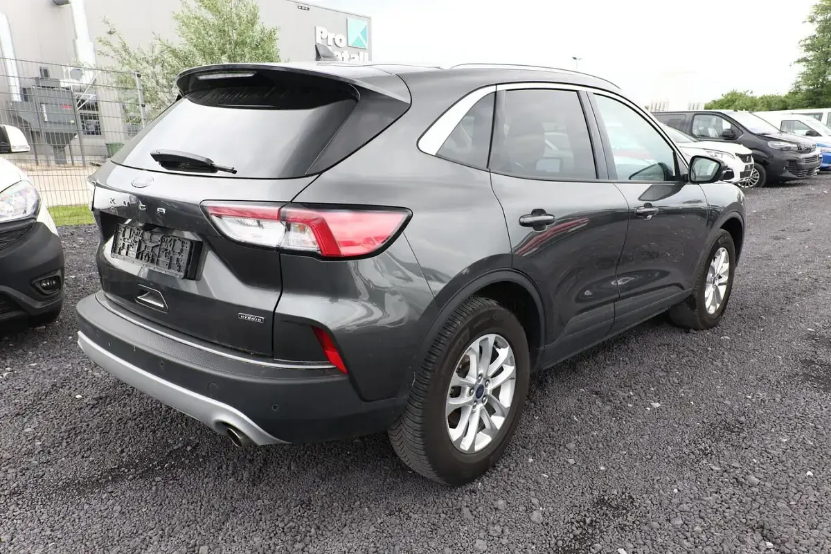 Second-hand Ford Kuga Titanium 224 CP (164 kW) 2022 Gri SUV