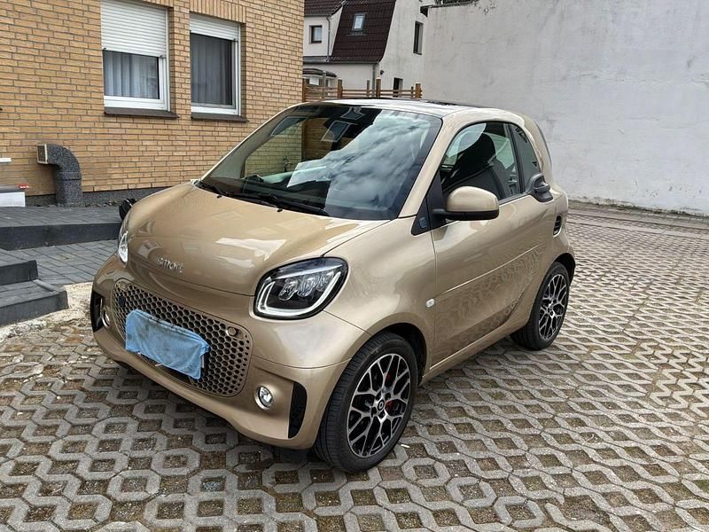 Gebraucht Smart ForTwo Coupé 60 kW (82 PS) 2021 Beige Kleinwagen
