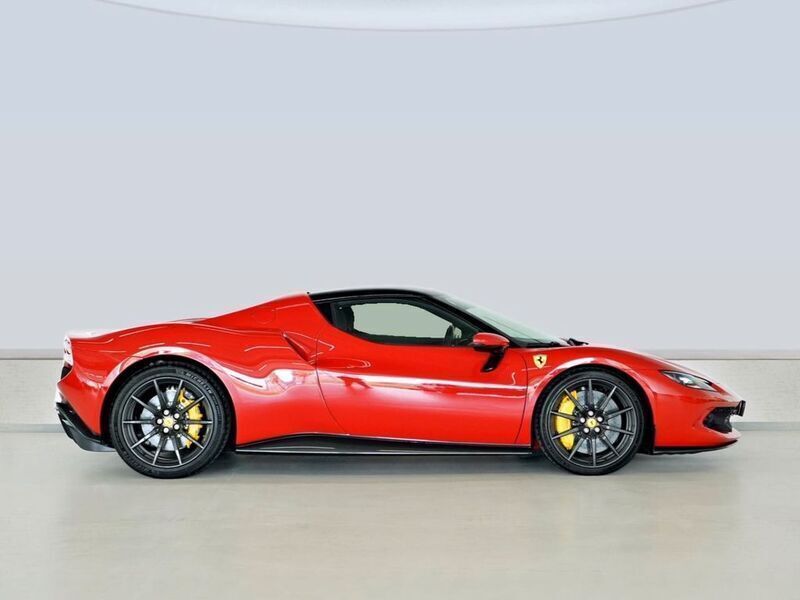Gebraucht Ferrari 296 610 PS (448 kW) 2023 Rot