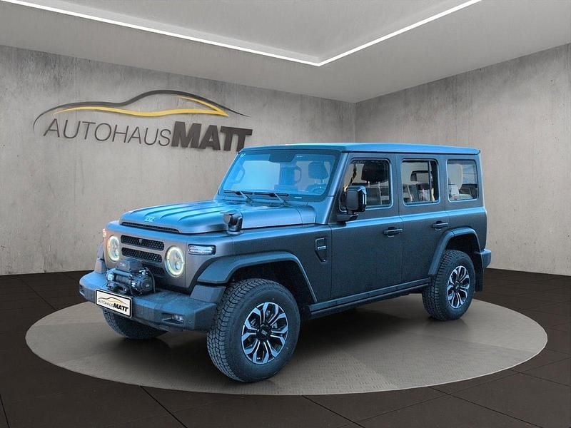 Neu BAW 212 166 PS (122 kW) 2025 Grau SUV