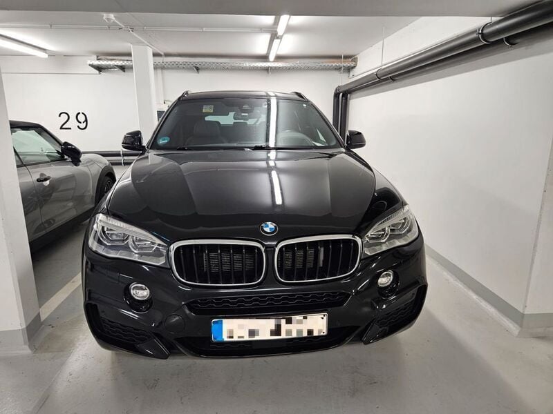 Schwarz Gebraucht 2020 BMW X6 Sport Line SUV | 44.000 € - Bild 1/4