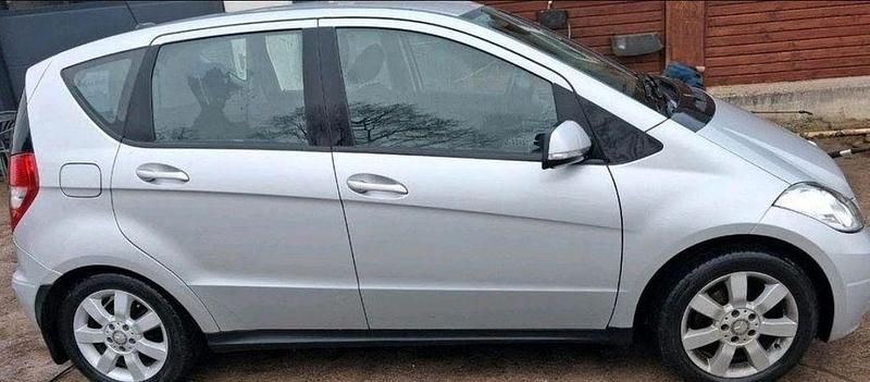 Gebraucht Mercedes A150 95 PS (69 kW) 2008 Silber Van / Kleinbus