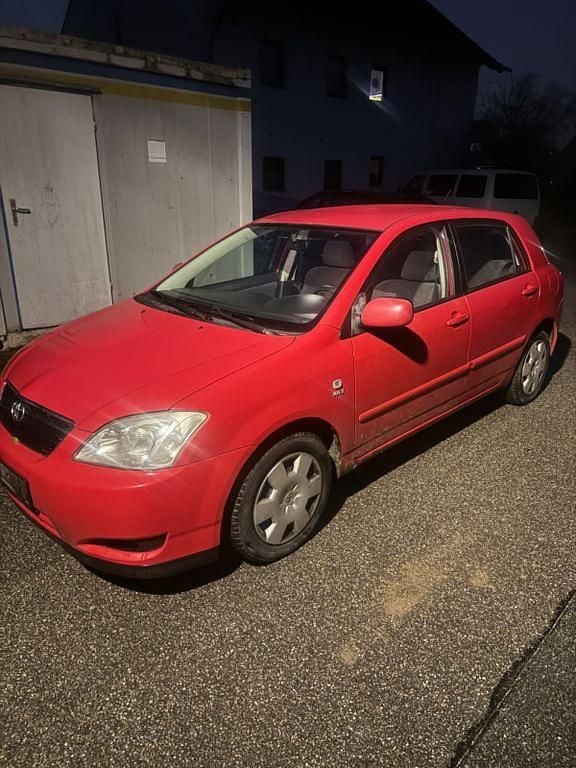 Rot Gebraucht 2004 Toyota Corolla Sol Limousine | 2.000 € (Fairer Preis) - Bild 1/4
