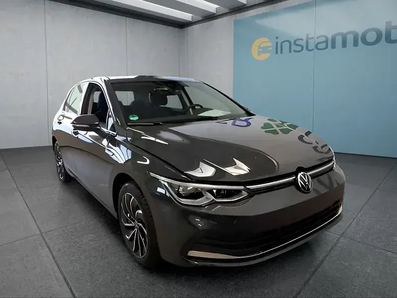 Gebraucht VW Golf VIII 190 PS (139 kW) 2024 Grau Kleinwagen