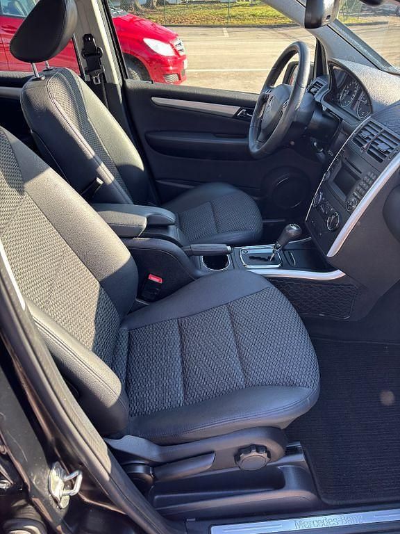 Gebraucht Mercedes A180 Avantgarde 109 PS (80 kW) 2009 Schwarz Van / Kleinbus