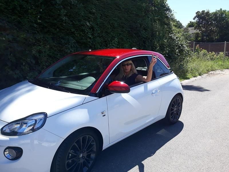 Weiß Gebraucht 2018 Opel Adam Edition Kleinwagen | 9.250 € - Bild 1/4