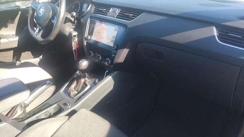 Schwarz Gebraucht 2017 Skoda Octavia RS Kombi | 19.799 € (Etwas zu teuer) - Bild 1/4