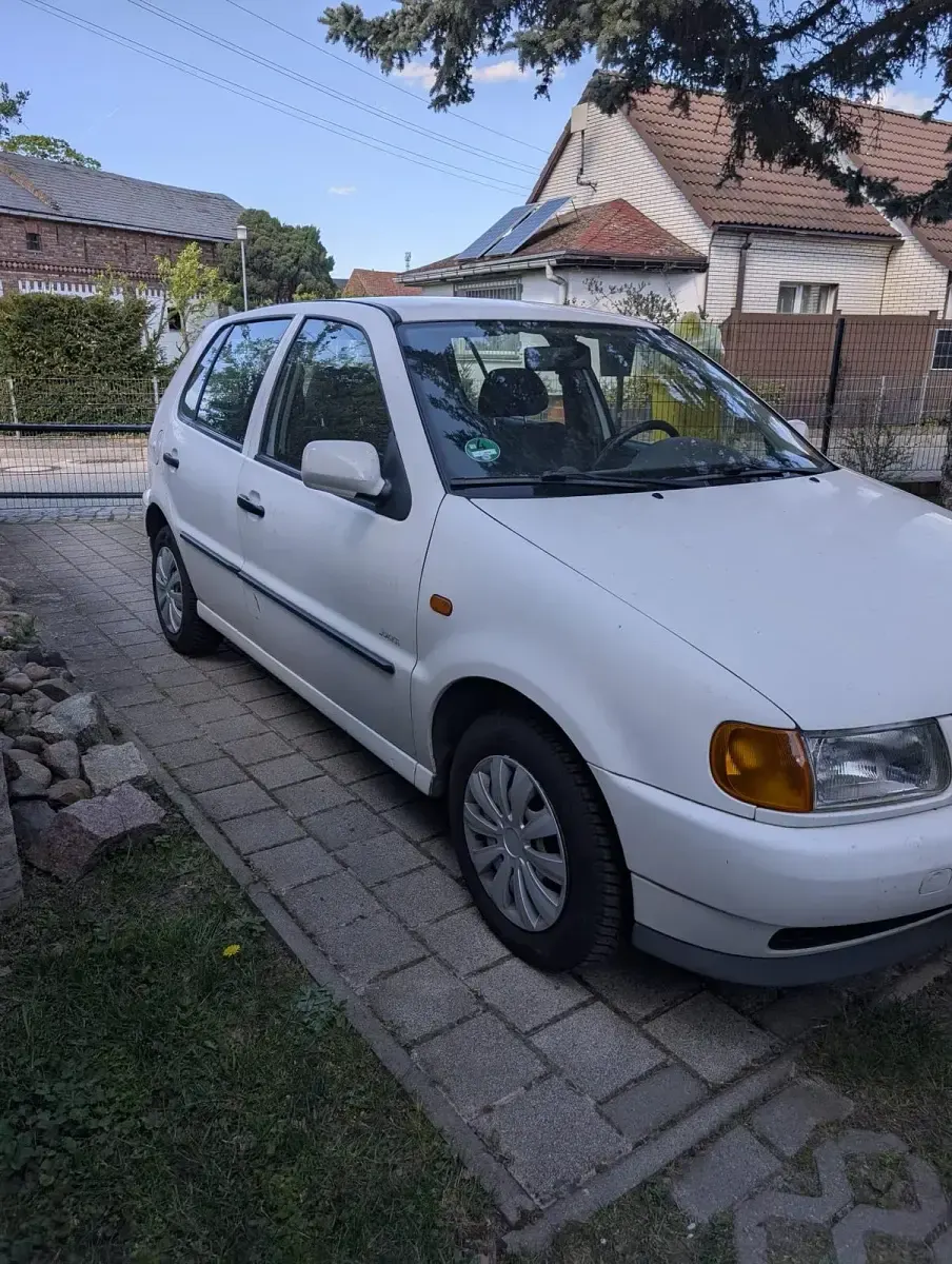 Gebraucht VW Polo 50 PS (36 kW) 1999 Weiß Kleinwagen