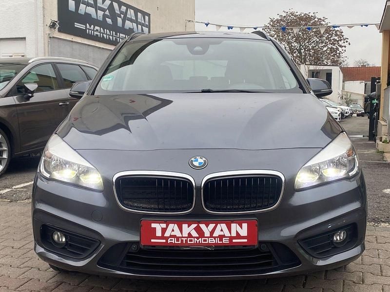 Gebraucht BMW 218 Advantage 150 PS (110 kW) 2016 Grau Kombi
