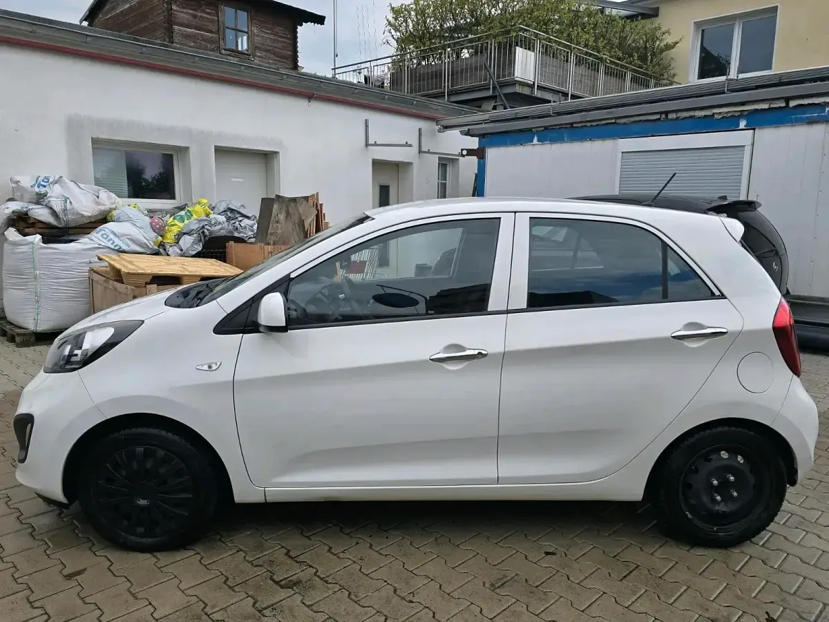 Gebraucht Kia Picanto 70 PS (51 kW) 2014 Weiß Kleinwagen