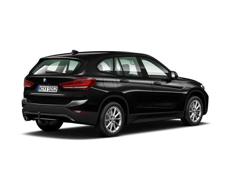 Gebraucht BMW X1 Advantage 140 PS (102 kW) 2021 Black sapphire (schwarz) SUV
