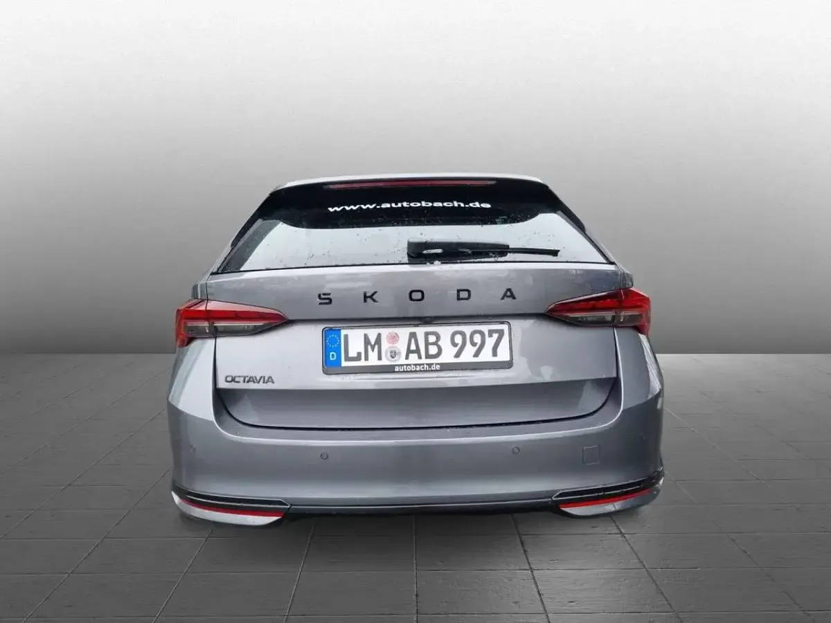 Gebraucht Skoda Octavia SportLine 150 PS (110 kW) 2026 Graphitegrau metallic Kombi