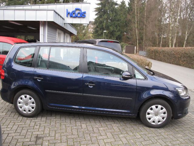 Gebraucht VW Touran 105 PS (77 kW) 2015 Blau metallic Van / Kleinbus