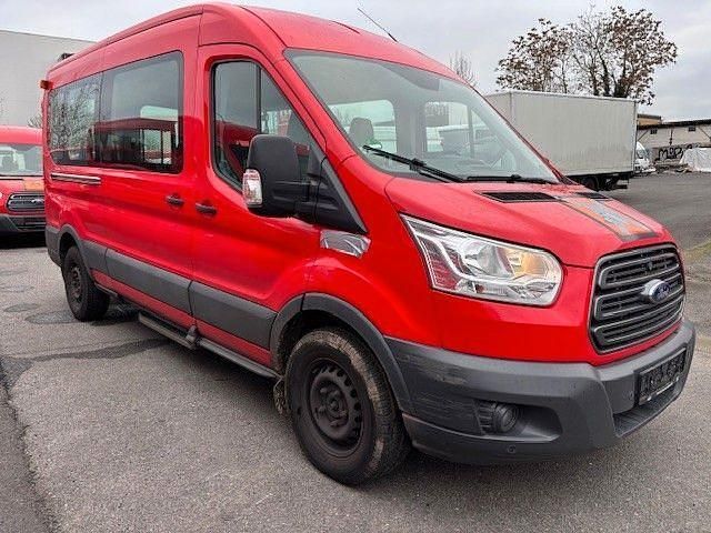 Gebraucht Ford Transit Trend 105 PS (77 kW) 2017 Rot Kombi