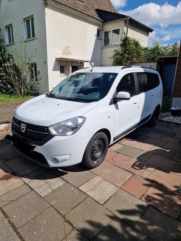 Weiß Gebraucht 2017 Dacia Lodgy Van / Kleinbus | 8.500 € - Bild 1/4