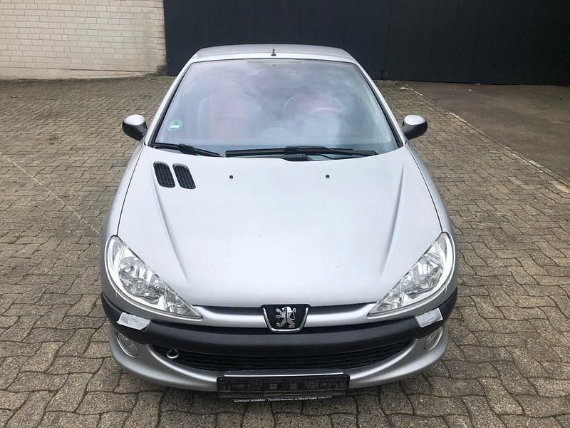 Silber Gebraucht 2001 Peugeot 206 CC Cabrio | 750 € (Guter Preis) - Bild 1/4
