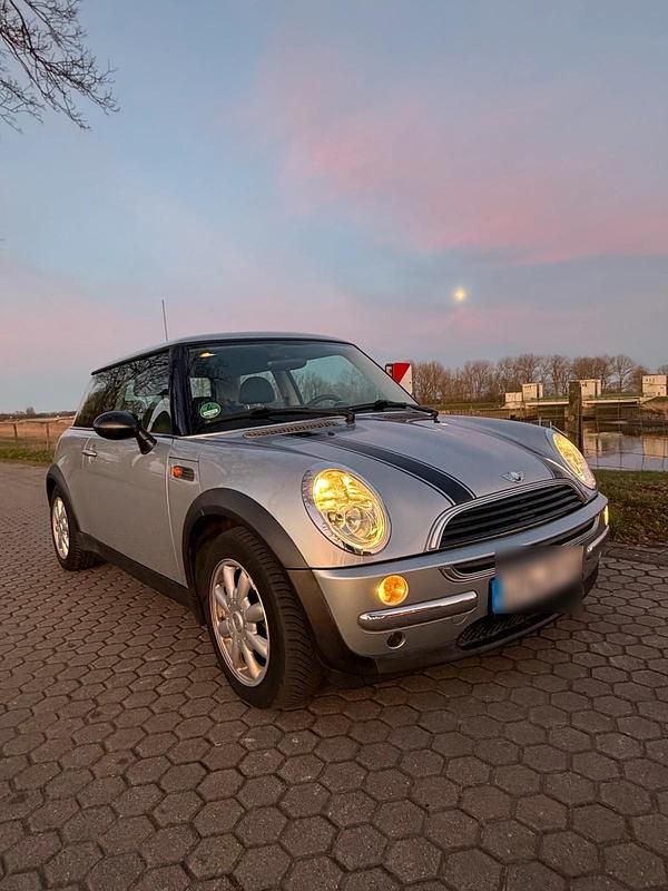 Second-hand Mini ONE 90 CP (66 kW) 2002 Argintiu Hatchback