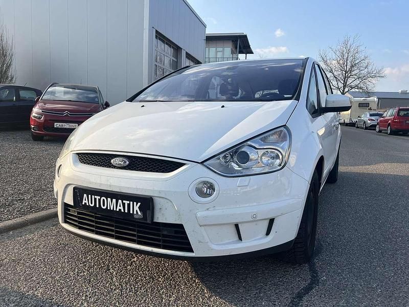 Gebraucht Ford S-MAX Titanium 140 PS (102 kW) 2009 Weiß Van / Kleinbus