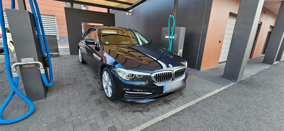 Gebraucht BMW 530 252 PS (185 kW) 2017 Blau Limousine
