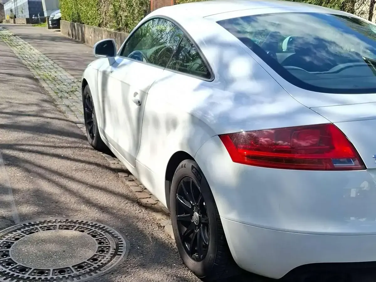Second-hand Audi TT 160 CP (117 kW) 2009 Alb Coupe