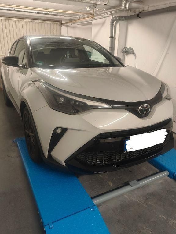 Silber Gebraucht 2021 Toyota C-HR Sport SUV | 25.600 € (Teuer) - Bild 1/4