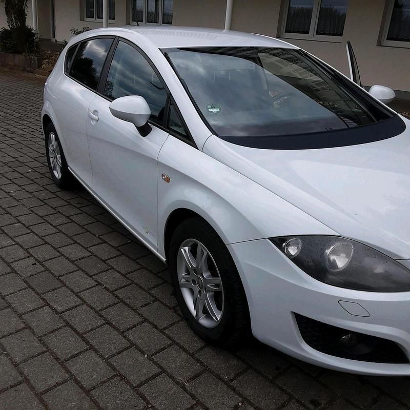 Second-hand Seat Leon 110 CP (80 kW) 2012 Alb Berlinǎ