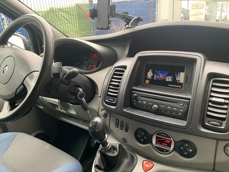 Gebraucht Renault Trafic 115 PS (84 kW) 2013 Schwarz Van / Kleinbus