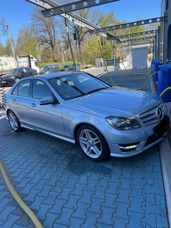 Gebraucht 2012 Mercedes C200 AMG Limousine | 9.999 € (Fairer Preis) - Bild 1/4