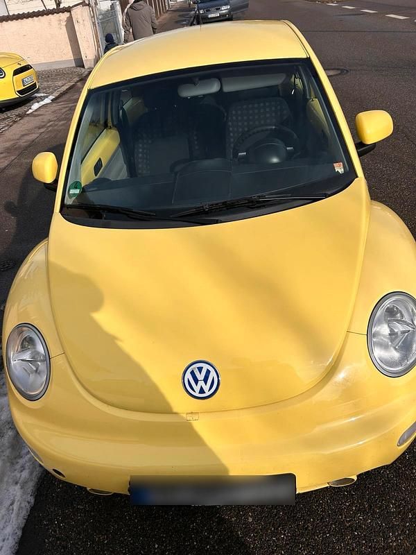 Usata VW Beetle 90 CV (66 kW) 2000 Giallo Utilitaria
