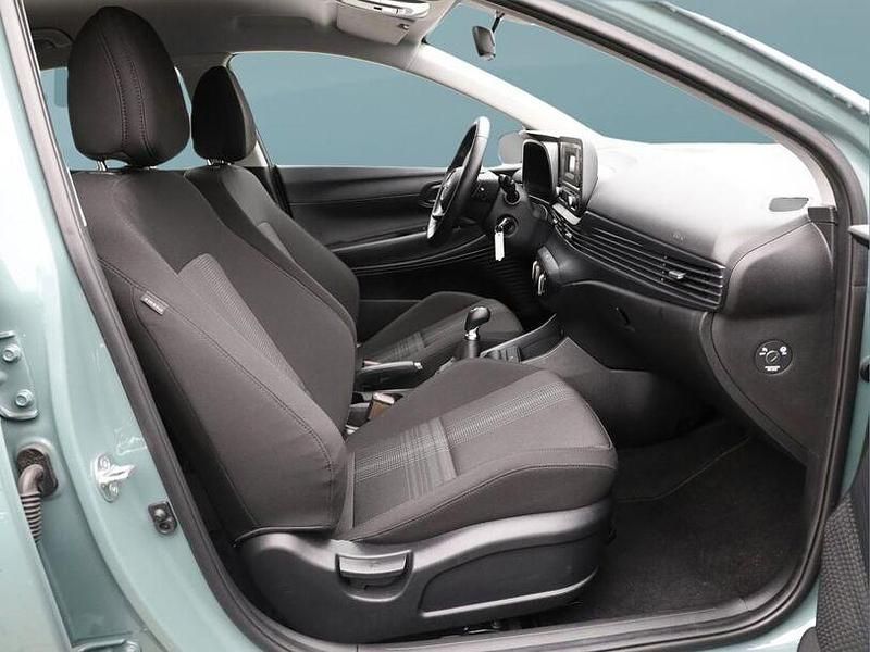 Gebraucht Hyundai Bayon 84 PS (61 kW) 2023 Grün SUV