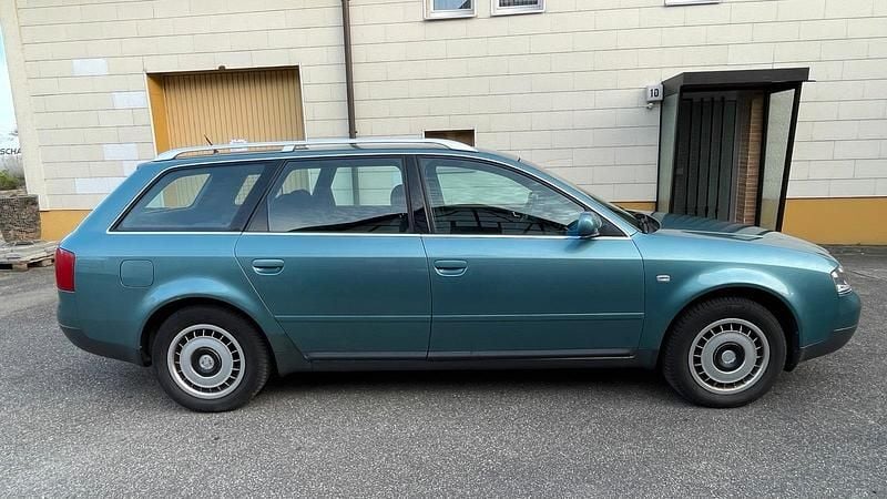 Gebraucht Audi A6 150 PS (110 kW) 1998 Andere farben Kombi