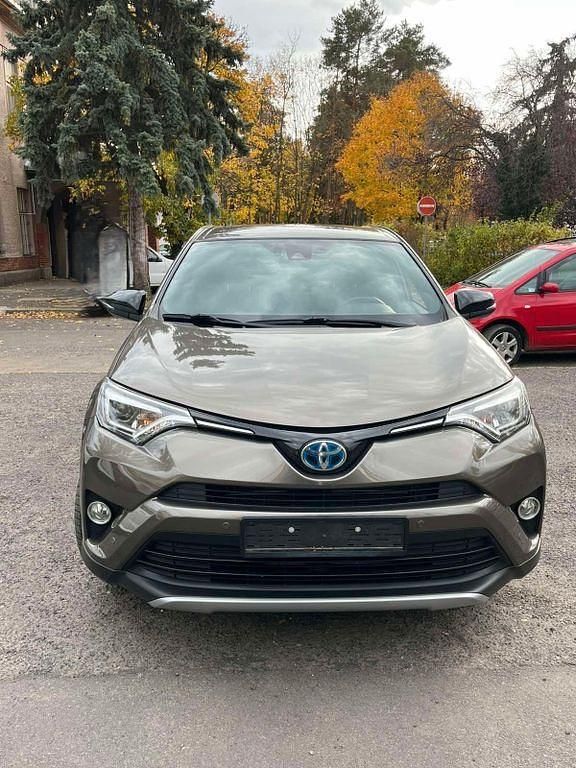 Braun Gebraucht 2018 Toyota RAV4 Hybrid Executive SUV | 18.900 € (Guter Preis) - Bild 1/4