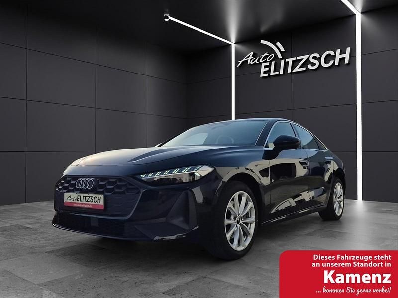 Mythosschwarz metallic Gebraucht 2025 Audi A5 Comfort Coupé | 41.490 € (Superpreis) - Bild 1/4