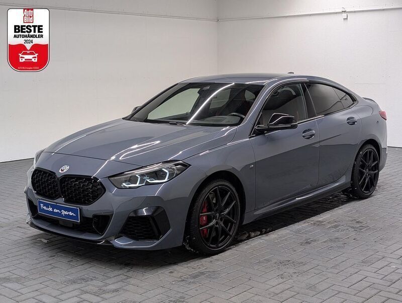 Grau (stormbaygraumet.) Gebraucht 2023 BMW M235 M Sport Coupé | 37.480 € (Superpreis) - Bild 1/4