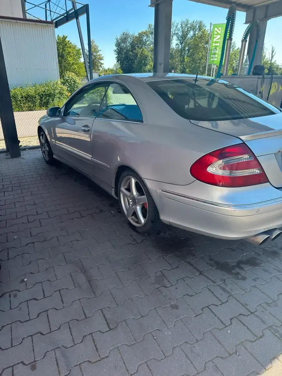 Gebraucht Mercedes CLK320 220 PS (161 kW) 2003 Silber Coupé