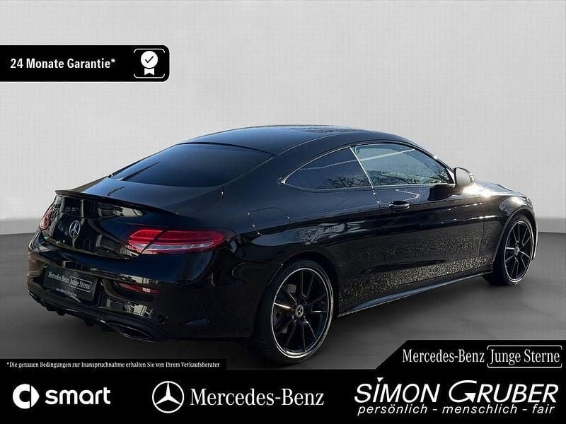 Gebraucht Mercedes C180 AMG 156 PS (114 kW) 2022 Schwarz Coupé