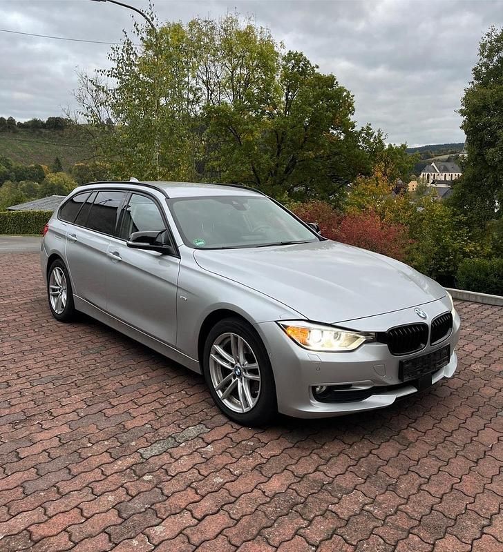 Silber Gebraucht 2014 BMW 320 Kombi | 10.800 € (Superpreis) - Bild 1/4