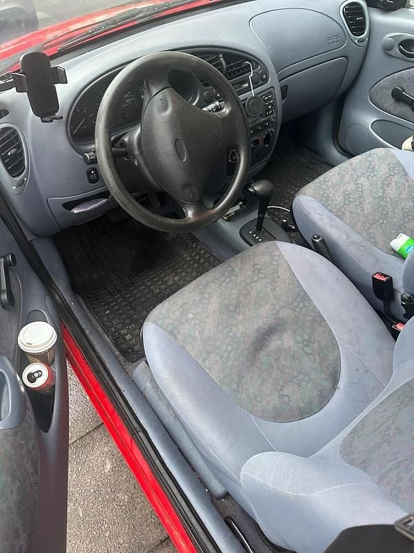Rot Gebraucht 1997 Ford Fiesta Kombi | 700 € (Superpreis) - Bild 1/4