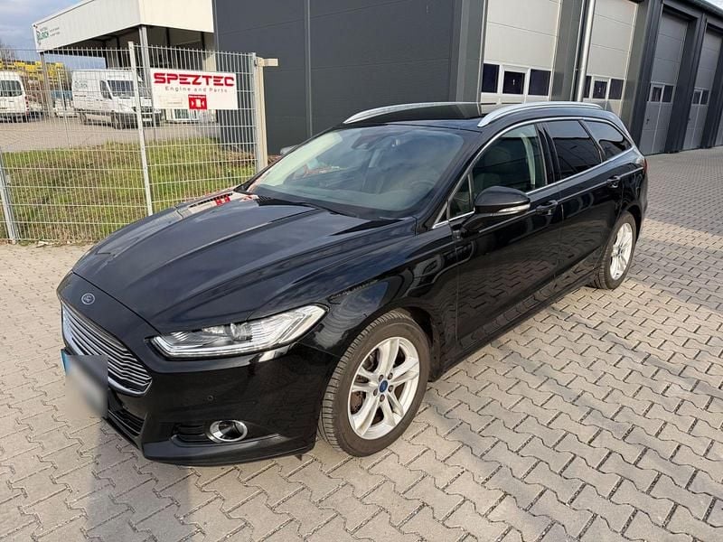 Gebraucht Ford Mondeo Titanium 179 PS (131 kW) 2016 Schwarz Kombi