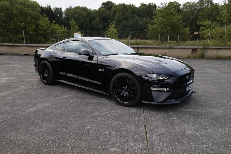 Schwarz Gebraucht 2022 Ford Mustang GT Premium Coupé | 37.849 € (Superpreis) - Bild 1/4