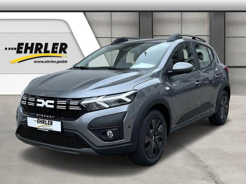 Grau Neu 2025 Dacia Sandero Expression Kleinwagen | 19.370 € (Fairer Preis) - Bild 1/4