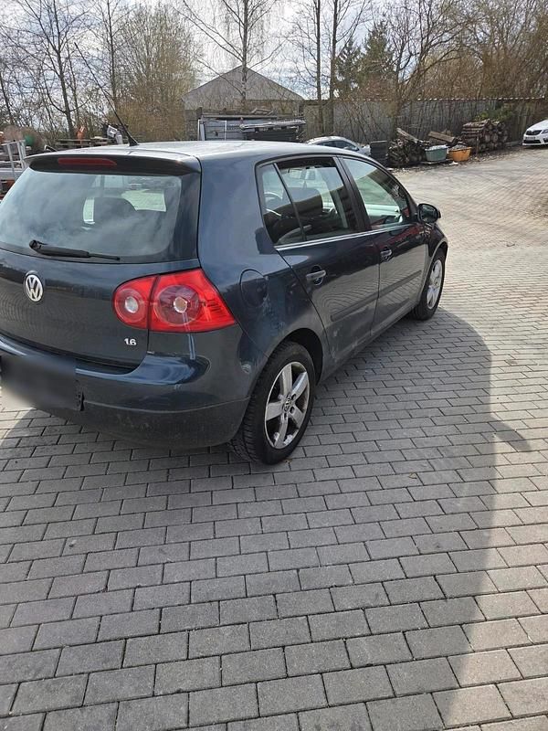 Gebraucht VW Golf IV 102 PS (75 kW) 2005 Blau Limousine