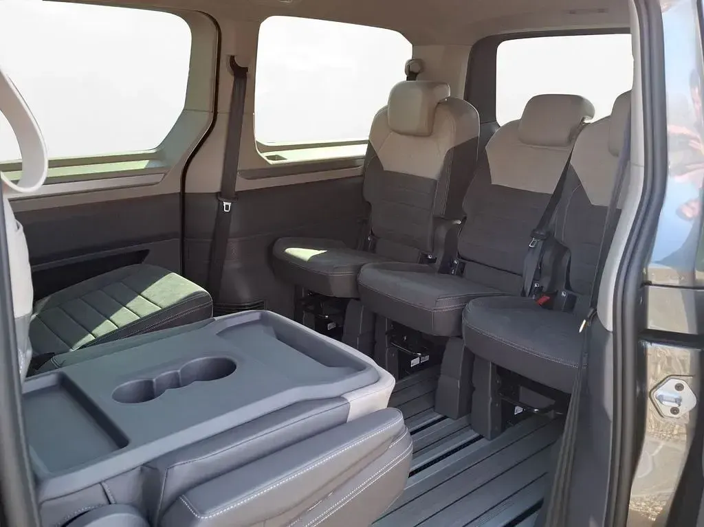 Neu VW T7 Edition 245 PS (180 kW) 2026 Grau Van