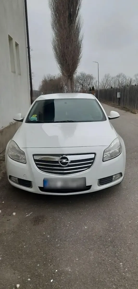 Gebraucht Opel Insignia 200 PS (147 kW) 2012 Weiß Limousine