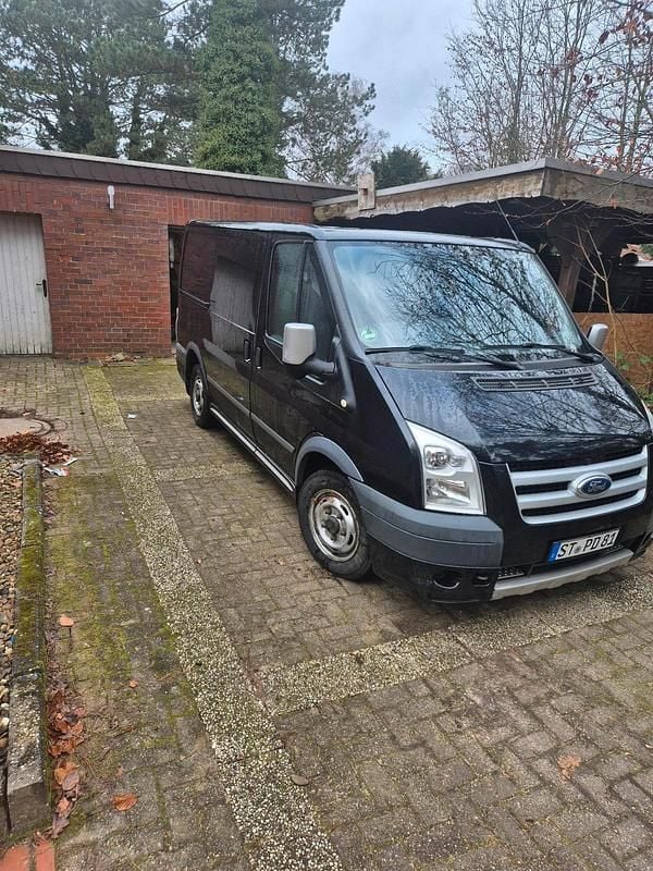 Schwarz Gebraucht 2010 Ford Transit Sport Van / Kleinbus | 7.499 € (Fairer Preis) - Bild 1/4