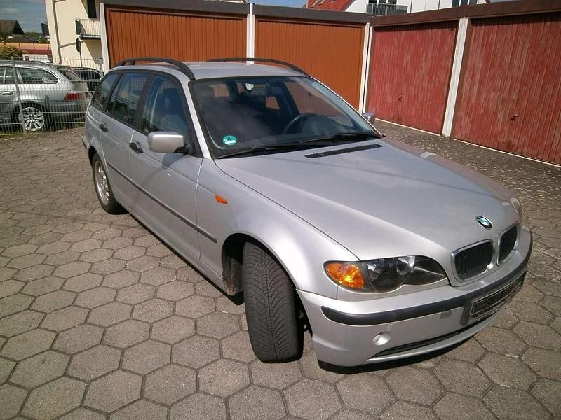 Gebraucht BMW 318 143 PS (105 kW) 2002 Grau Kombi