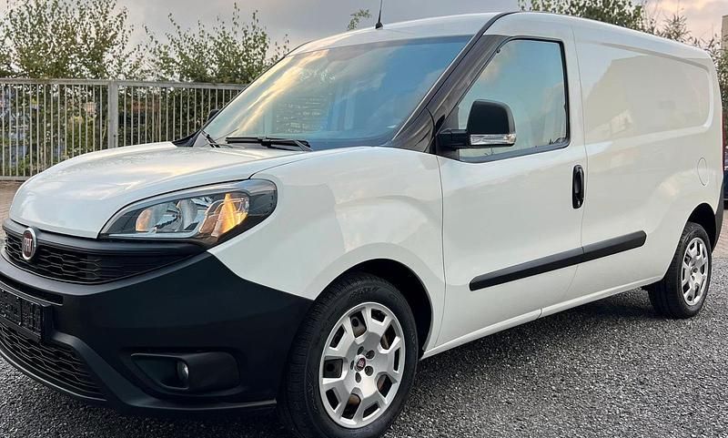Weiß Gebraucht 2019 Fiat Doblò Van / Kleinbus | 6.400 € (Superpreis) - Bild 1/4