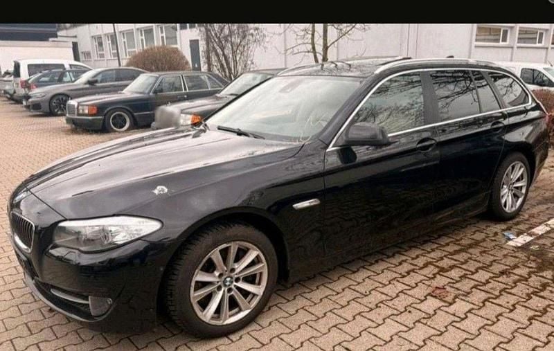 Gebraucht BMW 528 272 PS (200 kW) 2011 Schwarz Kombi